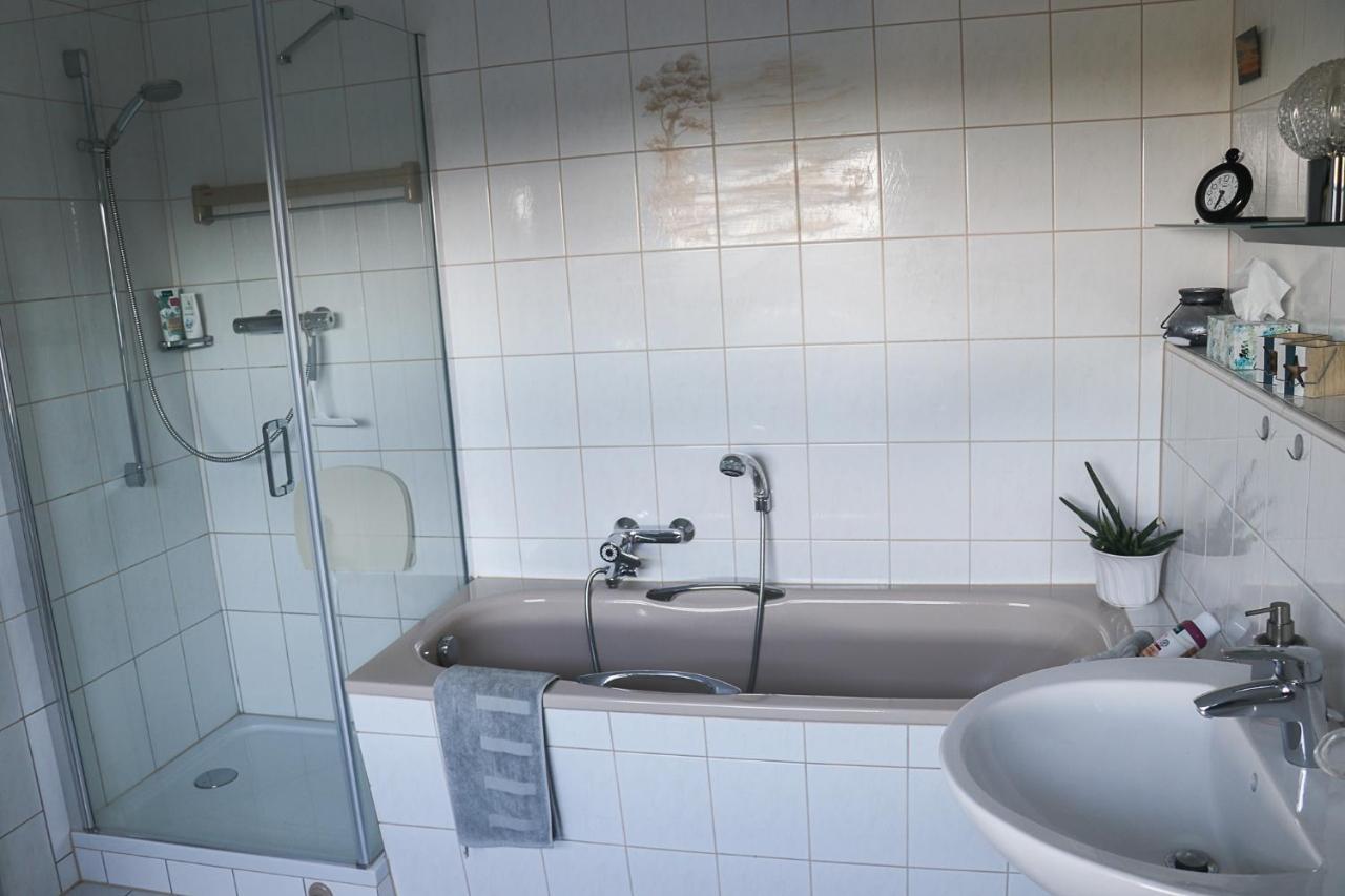 Deine-Eifel-Ferienwohnung Feusdorf Esterno foto