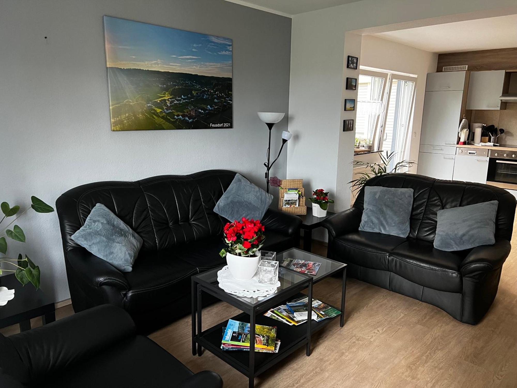 Deine-Eifel-Ferienwohnung Feusdorf Esterno foto