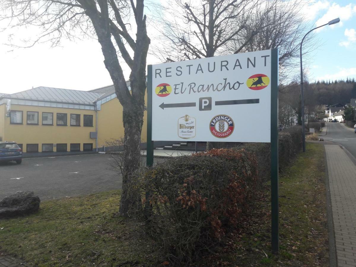 Deine-Eifel-Ferienwohnung Feusdorf Esterno foto